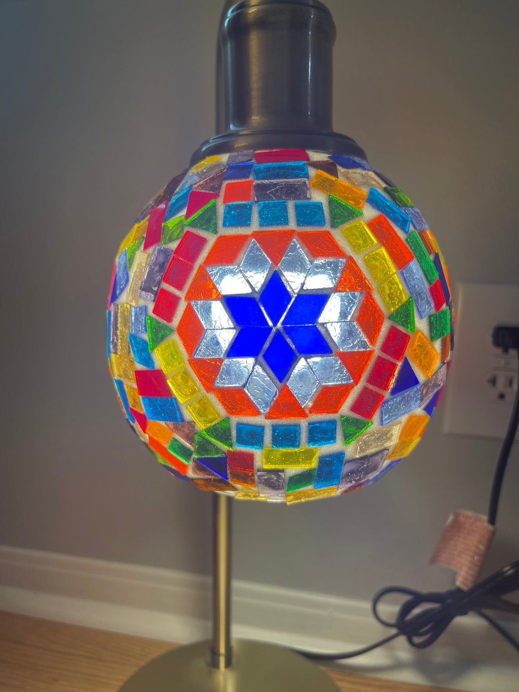 Mosaic desktop lamp